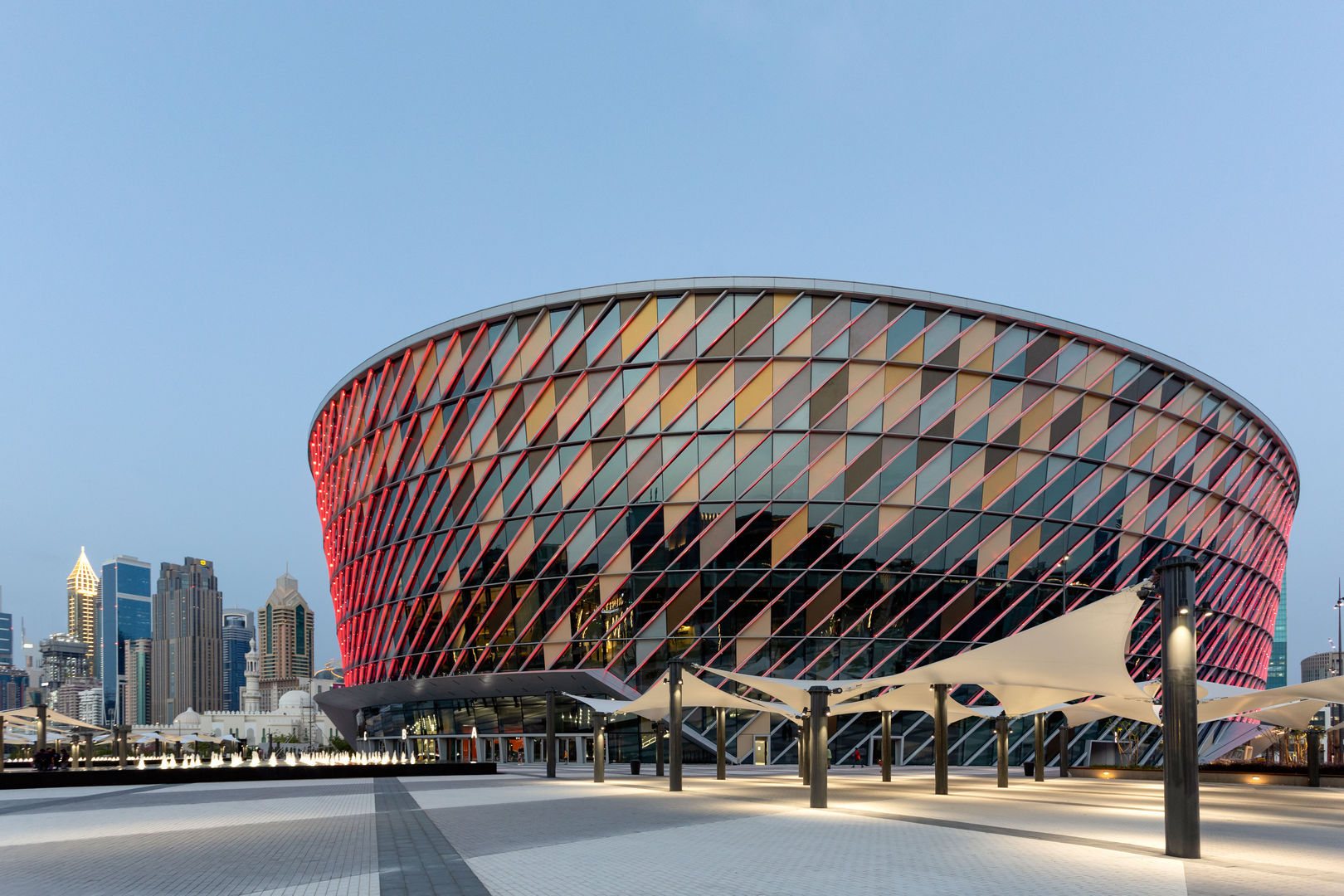 Dubai arena. Coca Cola Арена Дубай. Стадион: Кока-кола Арена (Дубай). ОАЭ Кока кола Арена. Кока кола Арена Дубай вместимость.