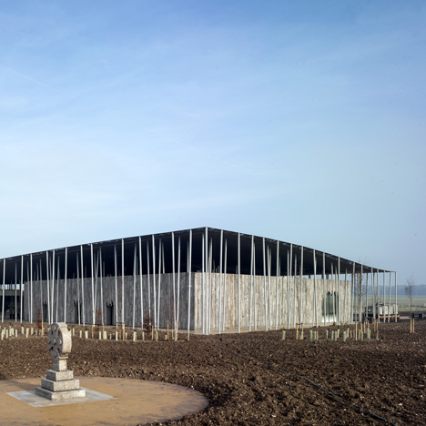 Stonehenge visitor centre opens - Middle East Architect