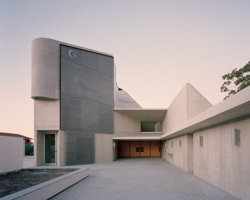 Brutalist Mosque In Sydney Features Ceiling With 102 Concrete